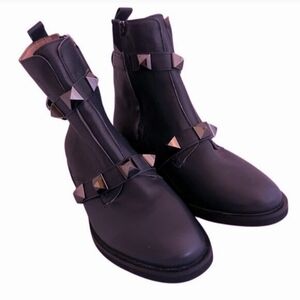 NEW! "All Black" Brand Size 41/10 Dark Blue Soft Leather Studded Moto Boots